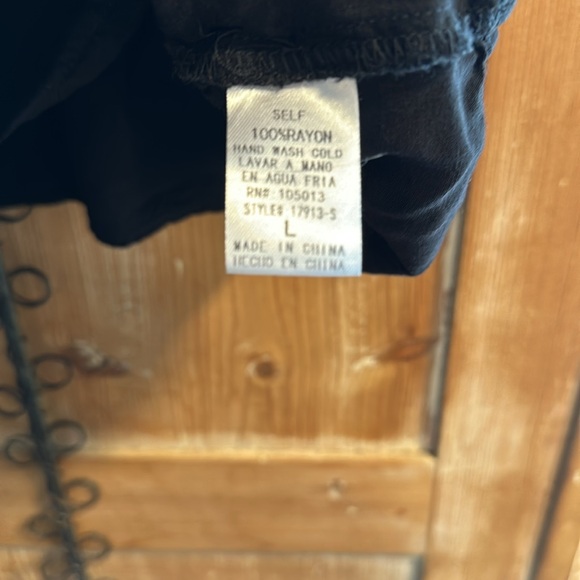 Andree Black Blouse Size Large - Picture 7 of 7